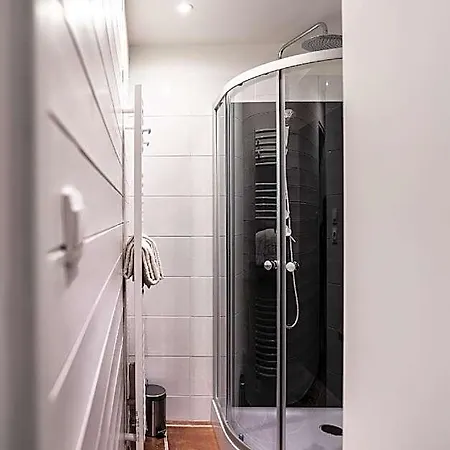 Absolut Oiseaux Hotel